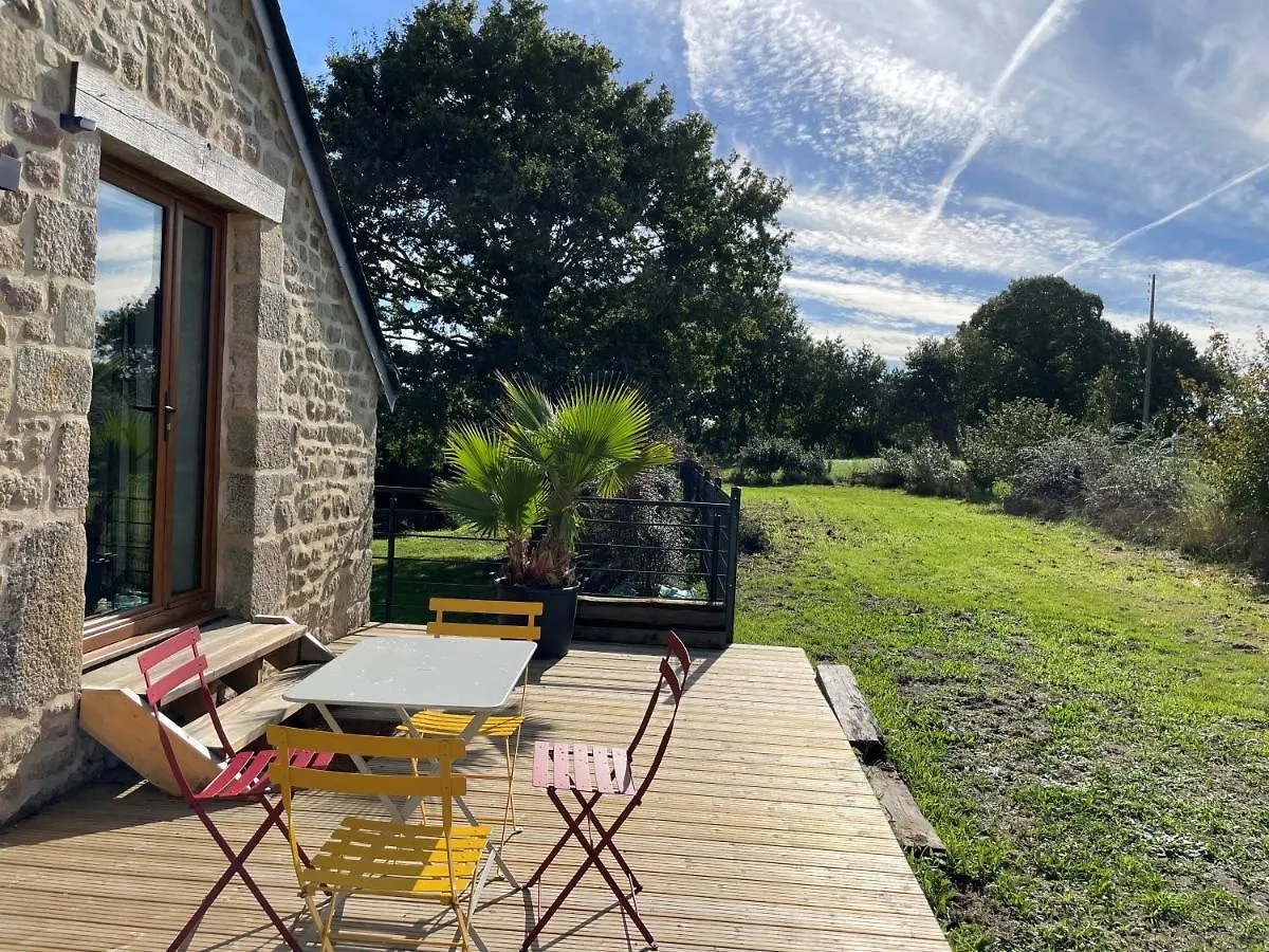 Holiday home Gites D Izel2 Entre Terre Et Mer Pres D'Un Golf Ploemel France