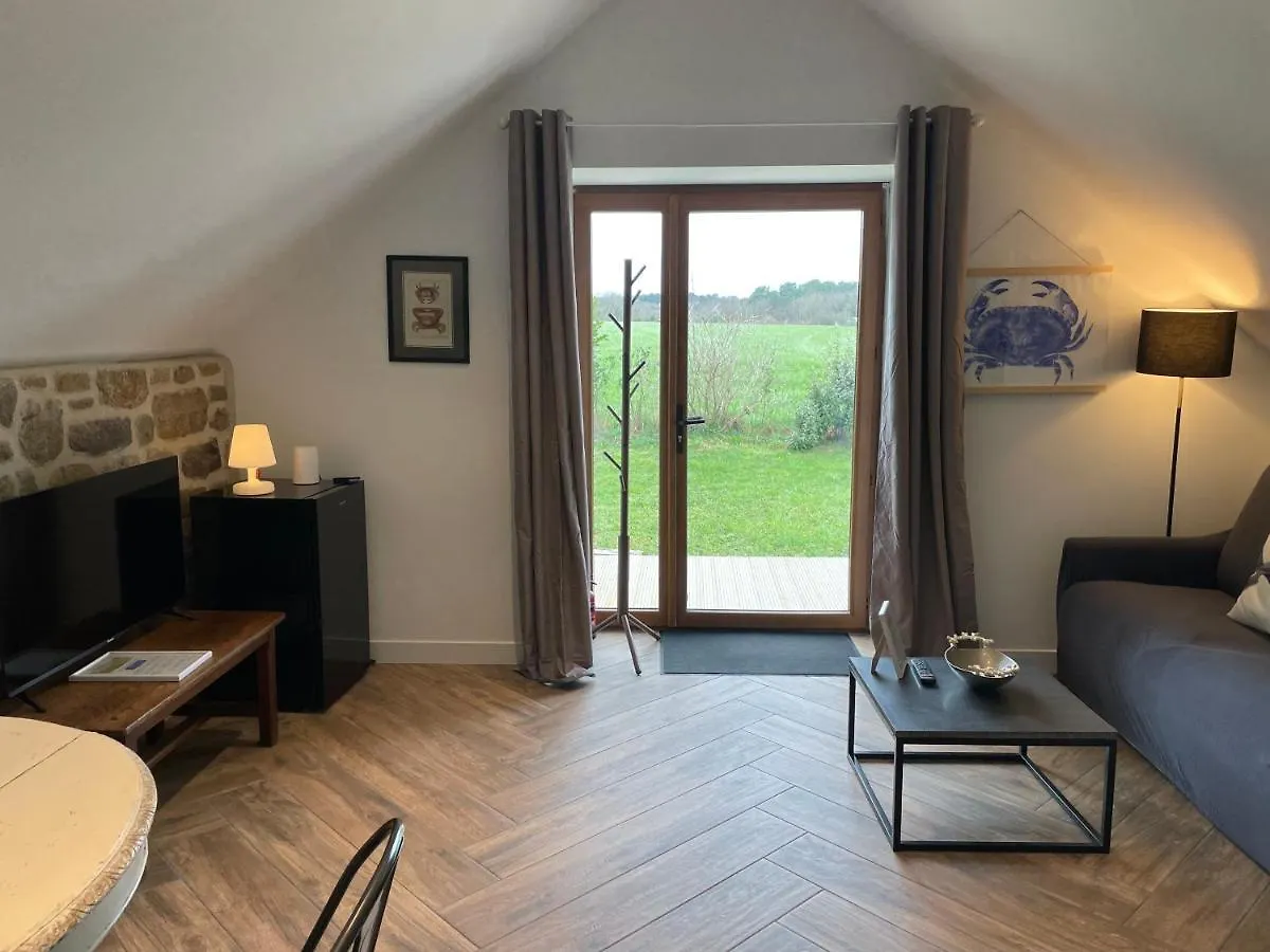 Gites D Izel2 Entre Terre Et Mer Pres D'Un Golf Ploemel Holiday home